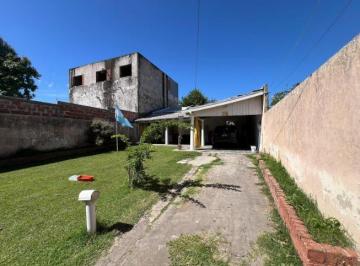 Casa · 130m² · 3 Ambientes · Casa en Venta - 2 Dorm. 1 Baño - 330 m² - Villa Elisa