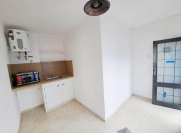 PH de 2 ambientes, La Plata · 7 y 70, PH Reciclado a Nuevo Sin Expensas con Patio con Parrilla Comun