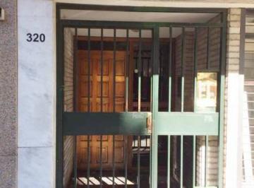 Departamento · 42m² · 3 Ambientes · En Alquiler! Dpto de 1 Dormitorio! España 300! Sin Balcon