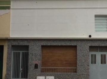 Casa · 112m² · 4 Ambientes · 1 Cochera · Casa Venta 3 Dorm. 2 Baños Patio Cochera. Apta Banco - La Plata