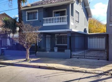 Casa · 180m² · 7 Ambientes · 1 Cochera · Casa en Venta - 3 Dorm. 3 Baños 1 Cochera - San Antonio de Padua