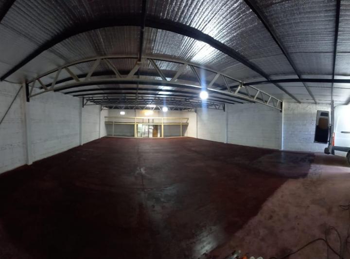 Local comercial · 220m²