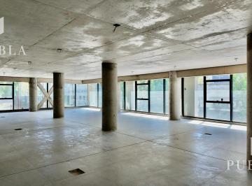 Oficina comercial · 277m² · Oficina en Alquiler en Parque Patricios