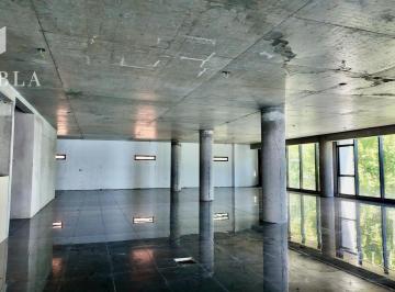 Oficina comercial · 517m² · Oficina en Alquiler en Parque Patricios