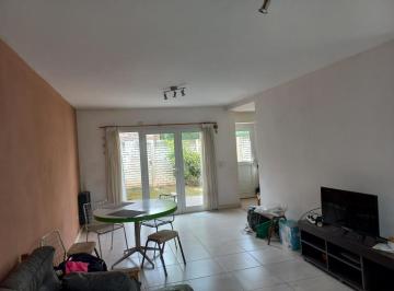 PH · 80m² · 5 Ambientes · 1 Cochera · PH en Venta - 3 Dorm. 2 Baños - Cochera - 140,26 m² - Dolores