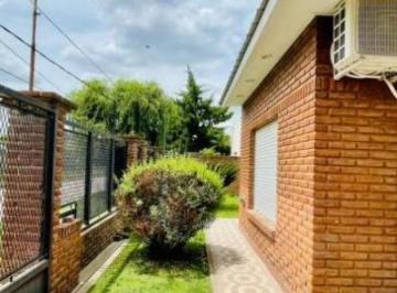 Casa · 107m² · 4 Ambientes · Casa en Venta - 3 Dorm. 2 Baños - 636 m² - General Belgrano