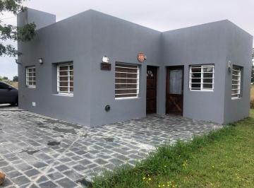 Casa · 50m² · 3 Ambientes · 2 Cocheras · Casa Quinta en Venta - 2 Dorm. 1 Baño - Cochera - 10.694,25 m² - Maipú