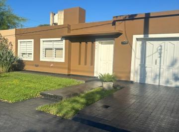 Casa de 7 ambientes, Córdoba · Casa 3 Dorm. en Barrio Chateau Carreras, Ciudad de Córdoba