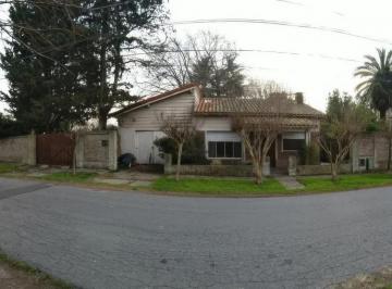 Casa · 150m² · 3 Ambientes · 1 Cochera · Casa en Venta - 2 Dorm. 2 Baños - Cochera - 1371 m² - Villa Elisa, La Plata