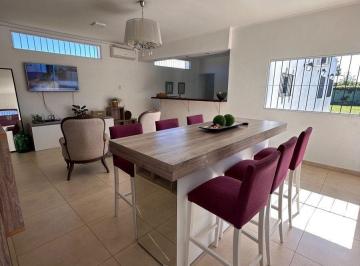 Quinta vacacional · 97m² · 2 Dormitorios · 1 Cochera · Casa Quinta a 100 Mt de Ruta. Jardines de La Costa