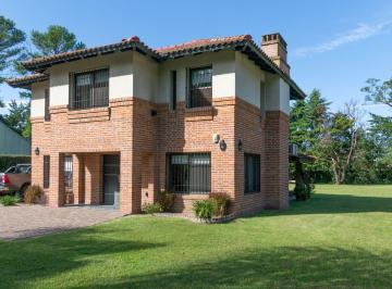Casa · 180m² · 5 Ambientes · 2 Cocheras · La Soberana - Casa 5 Amb en Hermoso Barrio Cerrado