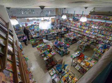 Local comercial · 285m² · Local Venta con Renta Usd 1.250 P/mes B Irigoyen