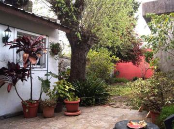 Casa · 210m² · 7 Ambientes · 2 Cocheras · Venta Casa (Ideal 2 Familias o 1 Casa Para Renta)