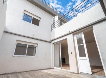 PH · 93m² · 4 Ambientes · Casa de Pasillo en Venta 3 Dorm. a Reciclada