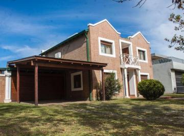 Casa · 235m² · 10 Ambientes · 2 Cocheras · Venta Casa 3 Dorm, Valle Escondido Las Cigarras