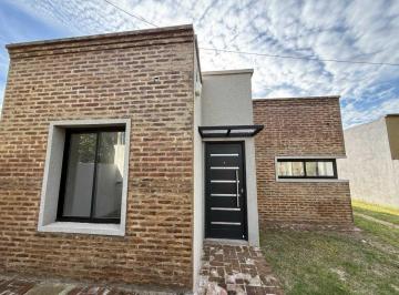 Casa · 85m² · 3 Ambientes · 1 Cochera · Casa en Venta en Pergamino a Estrenar