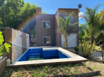 Quinta vacacional · 170m² · 5 Dormitorios · 2 Cocheras · Casa Quinta en Venta Sobre Canal Irigoyen Campana