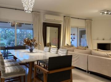 Casa · 265m² · 5 Ambientes · Casa en Venta en Farm Club, Pilar, G. B. a. Zona Norte