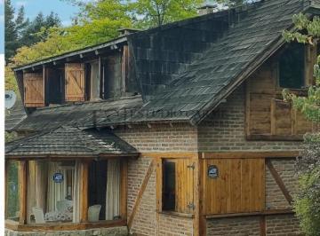Casa · 140m² · 4 Ambientes · 1 Cochera · Vista Al Lago en San Ignacio del Cerro, Casa en Venta en Bariloche Amoblada