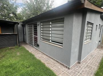 PH · 48m² · 2 Ambientes · 1 Cochera · Alquiler. PH Al Fondo 2 Amb. (1 Dorm. en Suite). Cochera Descubierta.