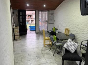 Casa · 153m² · 3 Ambientes · 2 Cocheras · Casa en Venta - 2 Dorm. 1 Baño - Cochera - 235 m² - San Antonio de Padua