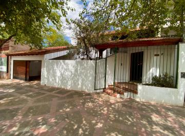 Casa de 6 ambientes, Ciudad de Mendoza · Alquiler Amplia Casa de 4 Habitaciones Quinta Sección