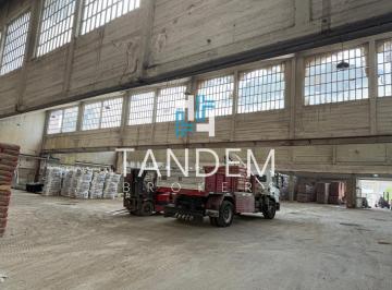 Bodega-Galpón · 1m² · Galpón en Alquiler en Predio Cerrado
