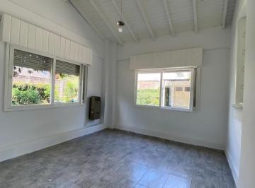 Casa · 85m² · 3 Ambientes · 1 Cochera · Chalet Venta Ituzaingo Norte Apto Credito