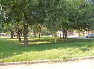Casa · 201m² · 6 Ambientes · 4 Cocheras · Venta Casa 5 Dorm. Barrio Trébol