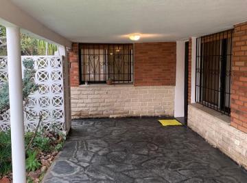 Casa · 150m² · 4 Ambientes · 1 Cochera · Venta, Casa, Merlo