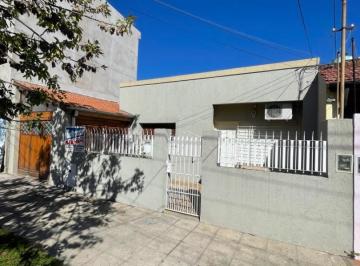 Casa · 100m² · 3 Ambientes · 1 Cochera · Casa a La Venta en Merlo Centro