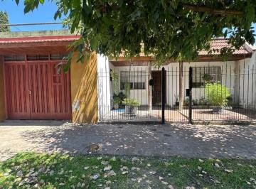 Casa · 110m² · 3 Ambientes · 1 Cochera · Venta Casa 2 Dorm. Merlo