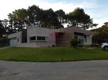 Casa · 310m² · 11 Ambientes · 4 Cocheras · Casa Pinamar Norte Golf Nuevo - Tres Carabelas