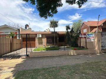 Casa · 140m² · 4 Ambientes · 2 Cocheras · Venta Casa 3 Dorm. Pileta Padua Merlo