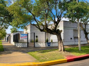 Casa · 80m² · 3 Ambientes · Casa en Venta - Merlo Centro