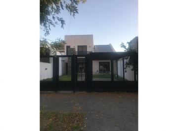Casa · 1m² · 4 Ambientes · R. Alfonsin Al 1100