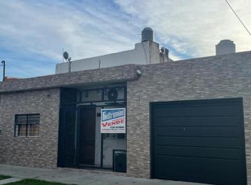 Casa · 159m² · 3 Ambientes · 2 Cocheras · Venta - Casa Merlo 3 Ambientes