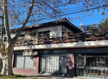 Casa · 1m² · 5 Ambientes · Venta - Casa Merlo