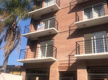 Departamento · 45m² · 2 Ambientes · 1 Cochera · Departamento en Venta - Merlo Centro