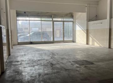 Local comercial , San Isidro · Dueño Vende Local a Pocas Cuadras de La Estación de Tren de Villa Adelina