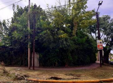 Terreno · 173m² · Lote con Casa a Demoler, Frente a Predio Juveniles de Q. A. c