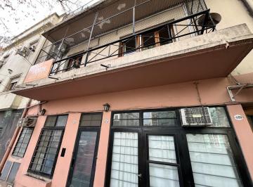 Casa · 230m² · 5 Ambientes · 1 Cochera · Triplex con 2 Locales Comerciales en Pb en Venta Palermo