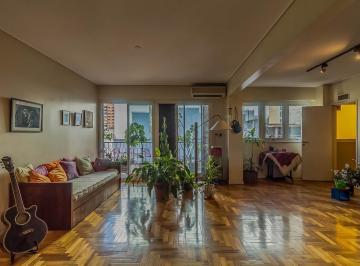Departamento · 221m² · 7 Ambientes · Departamento a La Venta de 7 Ambientes en Flores Piso Entero