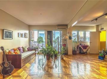 Departamento · 221m² · 5 Ambientes · Departamento a La Venta de 7 Ambientes en Flores Piso Entero