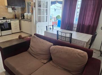 Casa de 3 ambientes, Vicente López · Muy Buena Casa de 3 Amb con 2 Locales