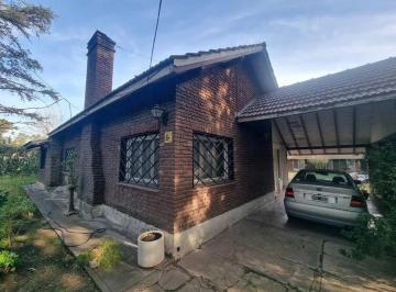 Quinta vacacional · 250m² · 4 Ambientes · 1 Cochera · Quinta en Venta - 3 Dorm. 3 Baños - Cochera - 2.067 m² - Tortuguitas
