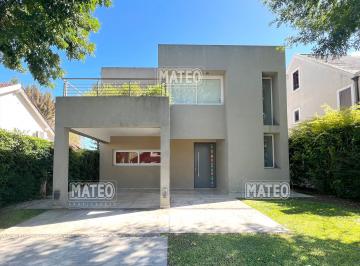 Casa de 4 ambientes, Moreno · Propiedad de Moderno Diseño