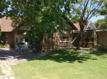 Casa · 225m² · 5 Ambientes · Casa en Venta Bella Vista