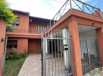 Casa · 250m² · 5 Ambientes · 1 Cochera · Casa en Guadalupe