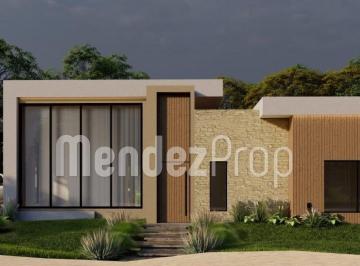 Casa · 172m² · 4 Ambientes · 3 Cocheras · Casa a La Venta en Barrio Los Talas
